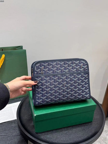 Essential clutch bag for men-18 mysite
