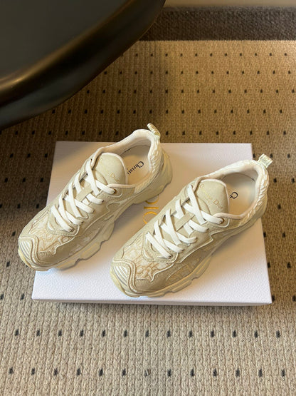 DIOR 26S VIBE SNEAKER 55MM IN GOLD DIOR OBLIQUE LUSENTI EMBROIDERED COTTON AND BEIGE SUEDE mysite