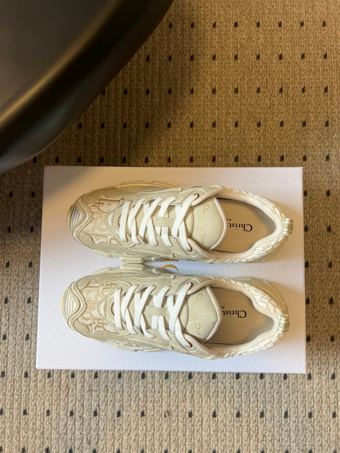 DIOR 26S VIBE SNEAKER 55MM IN GOLD DIOR OBLIQUE LUSENTI EMBROIDERED COTTON AND BEIGE SUEDE mysite