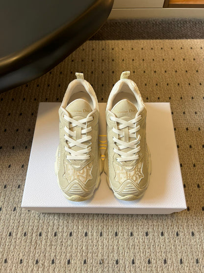 DIOR 26S VIBE SNEAKER 55MM IN GOLD DIOR OBLIQUE LUSENTI EMBROIDERED COTTON AND BEIGE SUEDE mysite