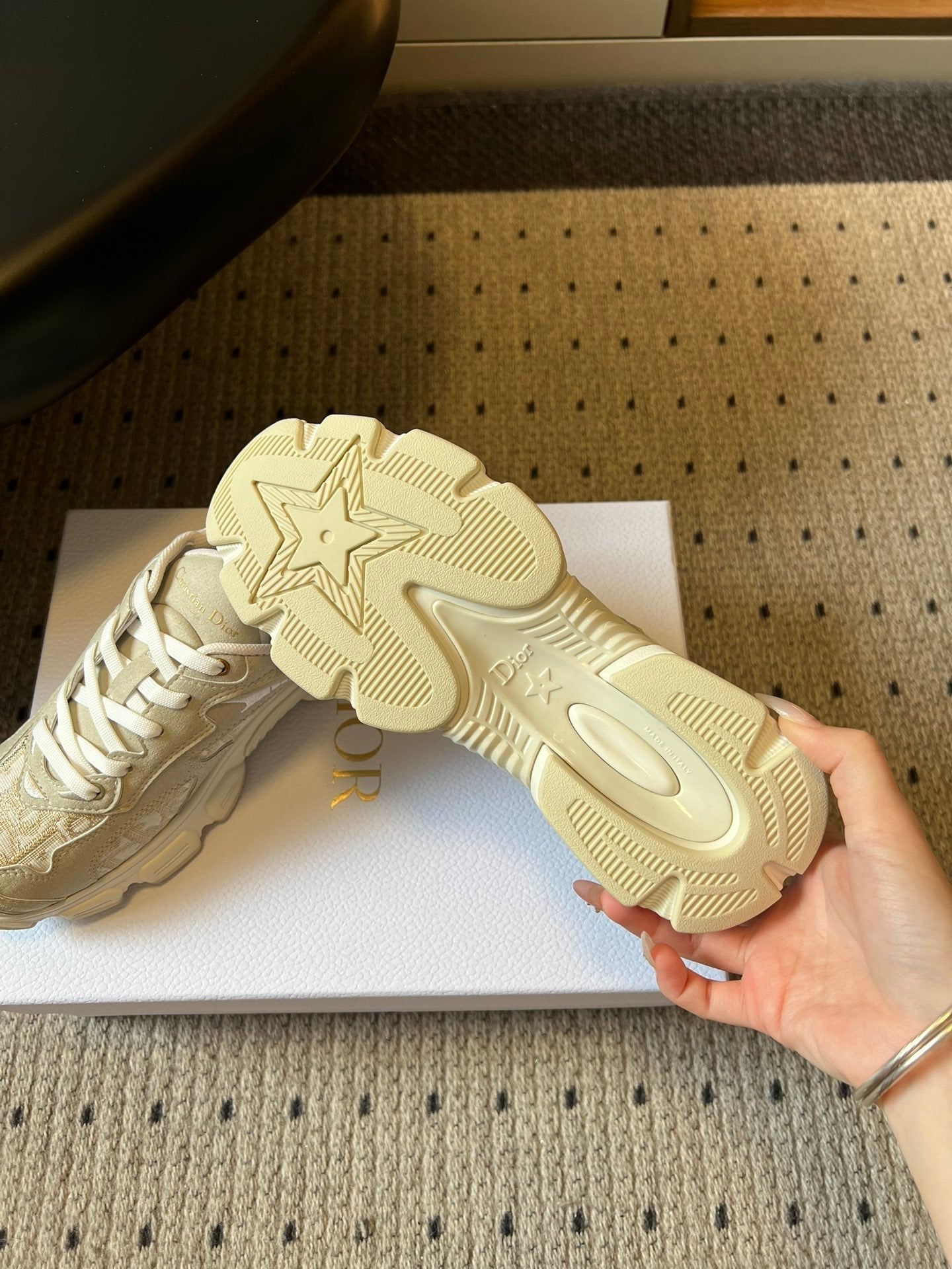 DIOR 26S VIBE SNEAKER 55MM IN GOLD DIOR OBLIQUE LUSENTI EMBROIDERED COTTON AND BEIGE SUEDE mysite