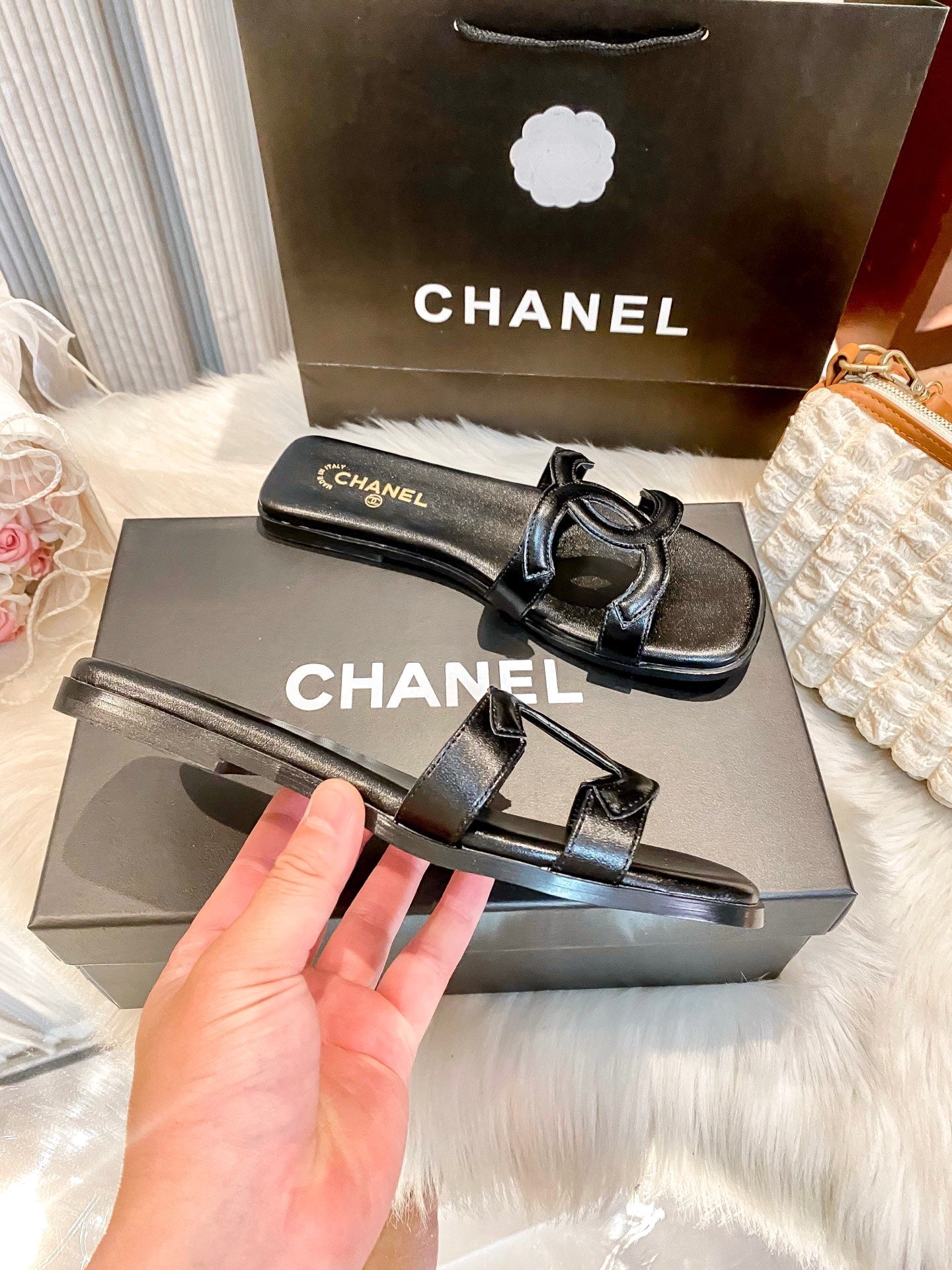 Premium light-luxury glossy flat slides-s2 mysite