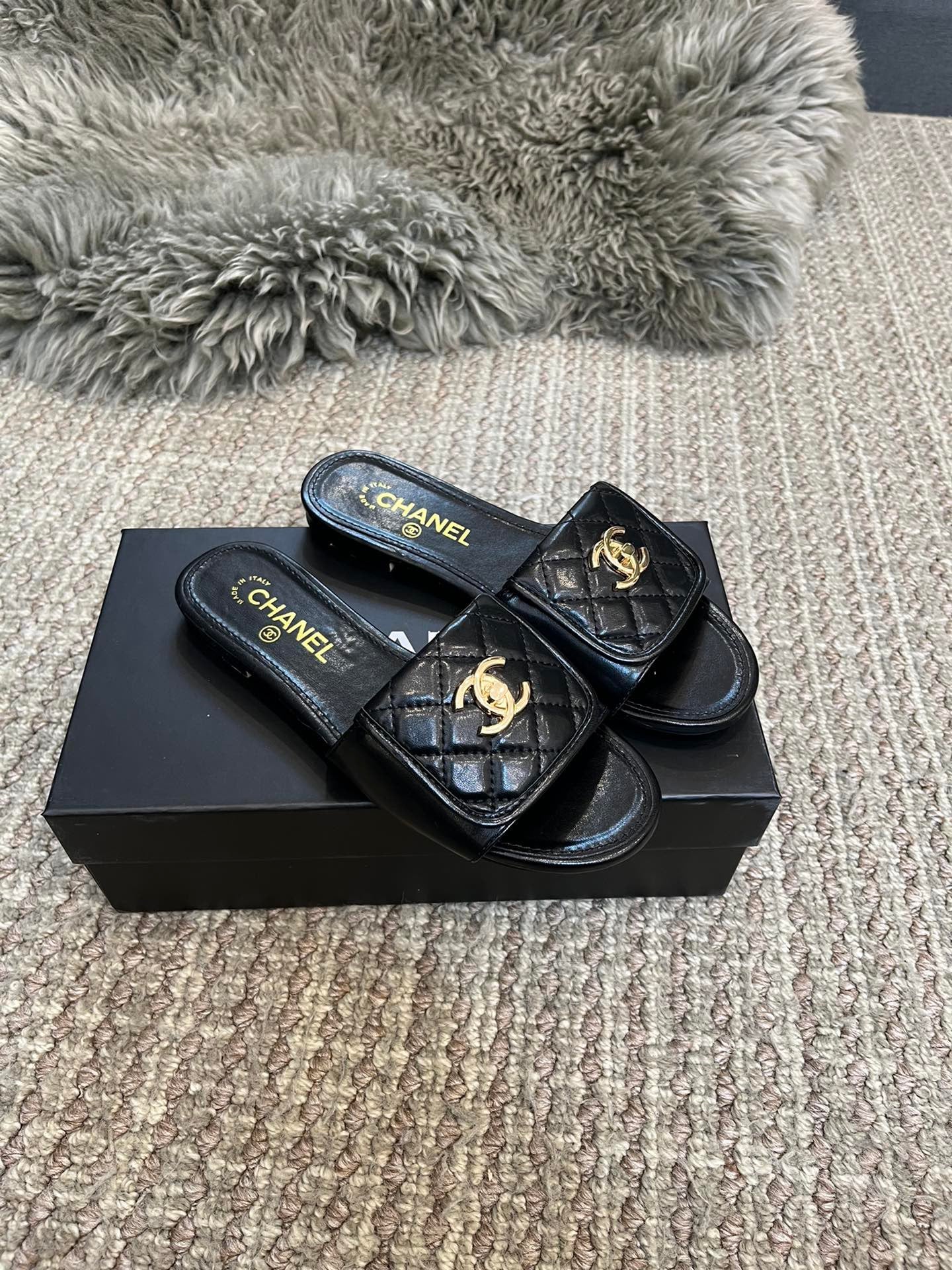 Luxury diamond-quilted flat slides with metal embellishments-s2 mysite
