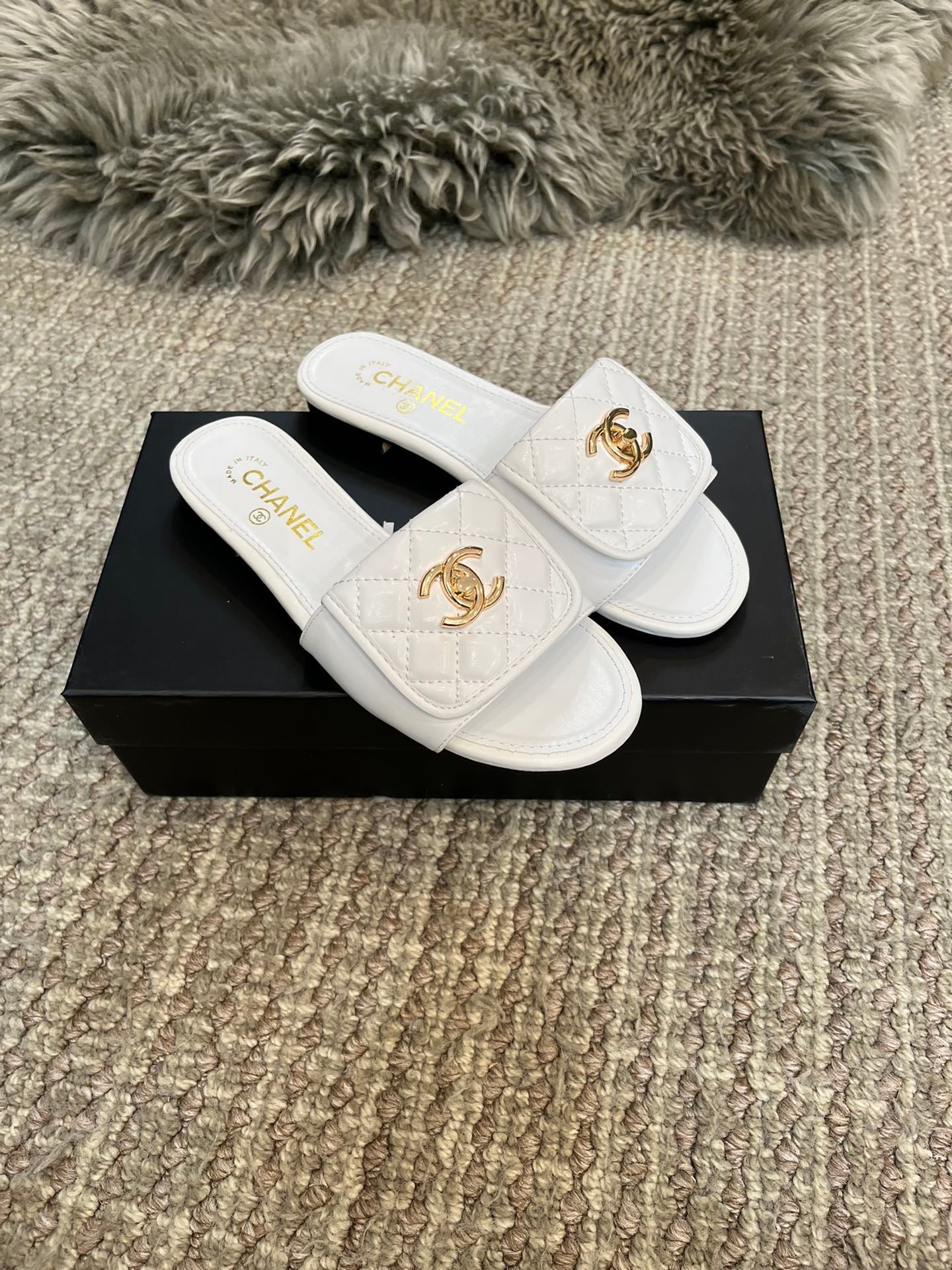 Luxury diamond-quilted flat slides with metal embellishments-s2 mysite