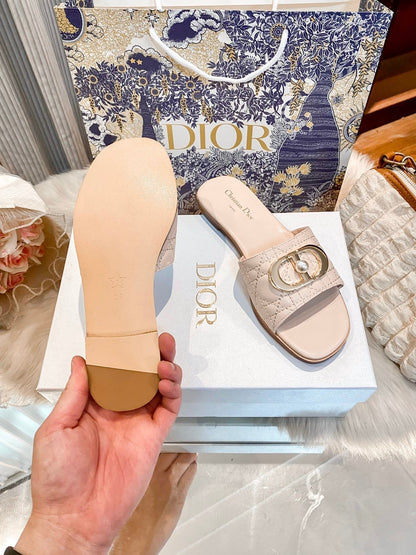 High-end diamond-quilted single-strap flat slides with pearl rings-s2 mysite