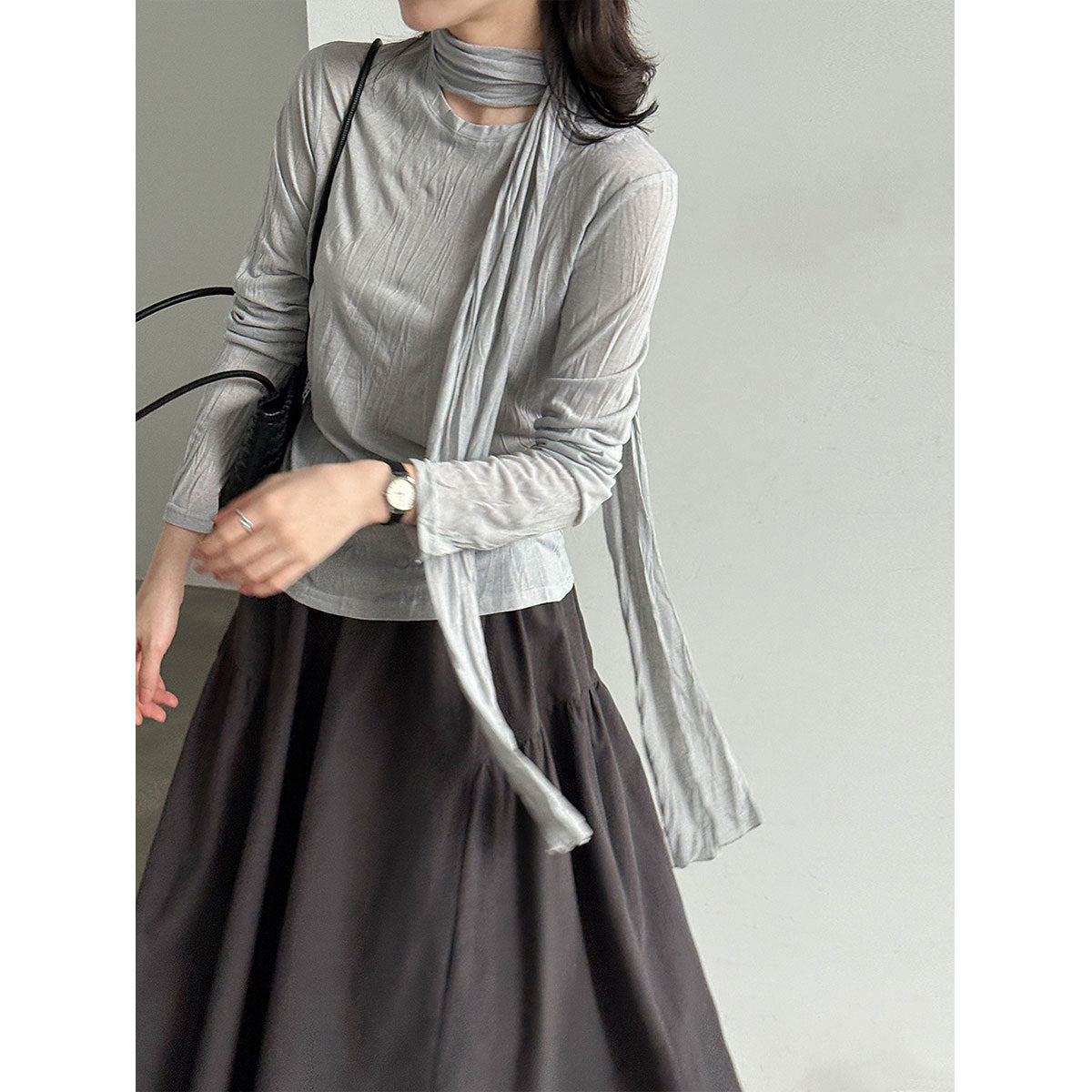 Soft long-sleeve T-shirt for women, autumn new style, slimming pleated TENCEL blend undershirt with scarf pairing