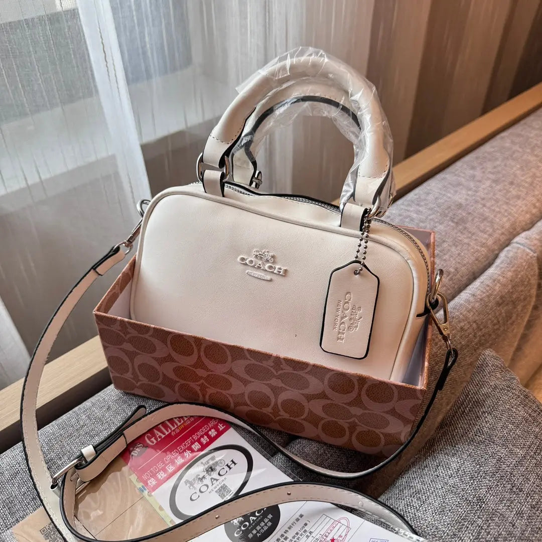 Elegant Leather Handbag: A Touch of Light Luxury-18 mysite