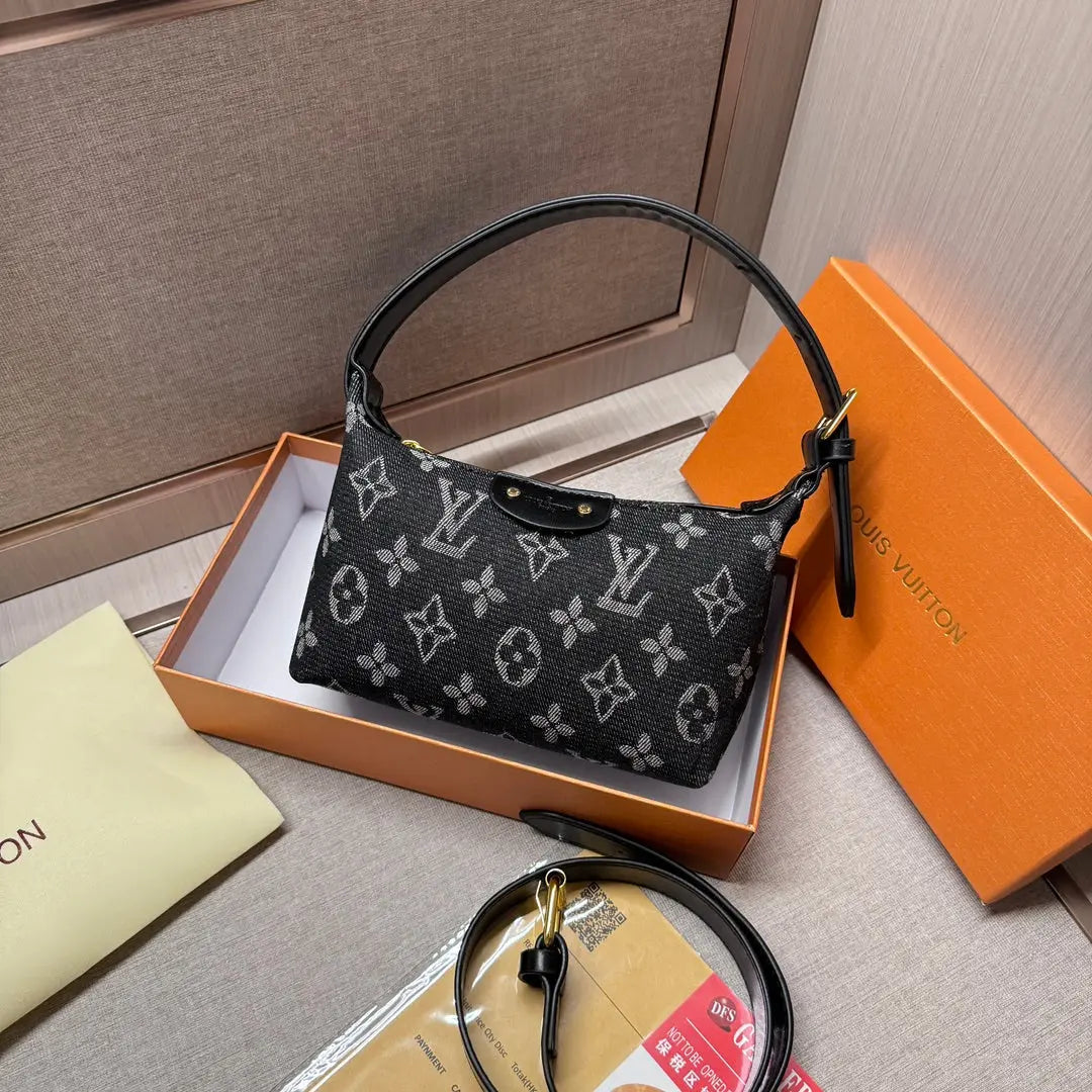 Timeless Luxury: Leather Hand Bag for the Modern Sophisticate-18 mysite