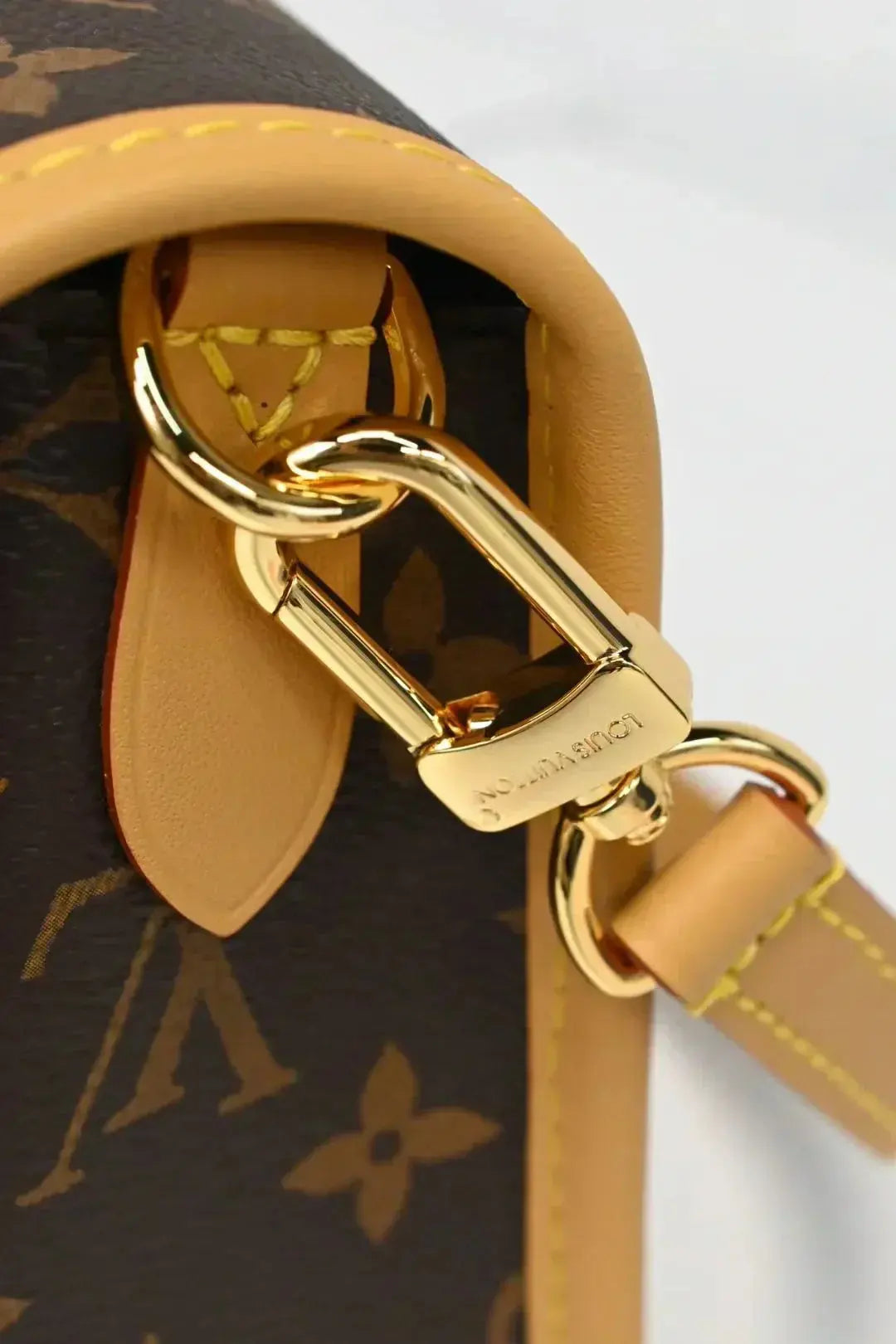 Vintage-Inspired Box Hand bag-18 mysite