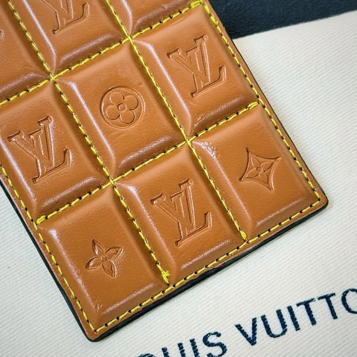 Quilted Chocolate-Style Leather Keychain-s2 mysite