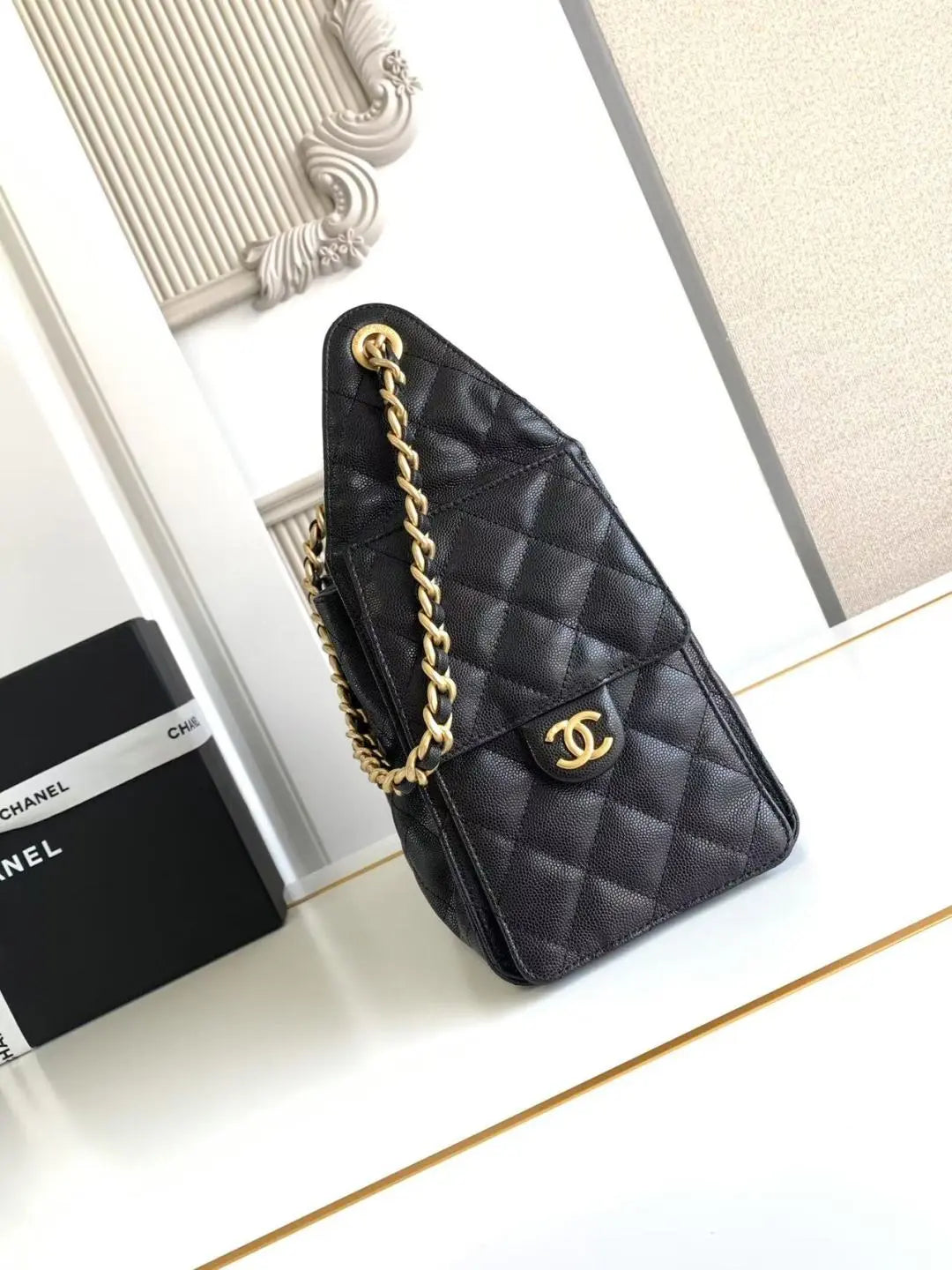 25 Small Handbag Grained Calfskin & Gold-Tone Metal Bag-18 mysite