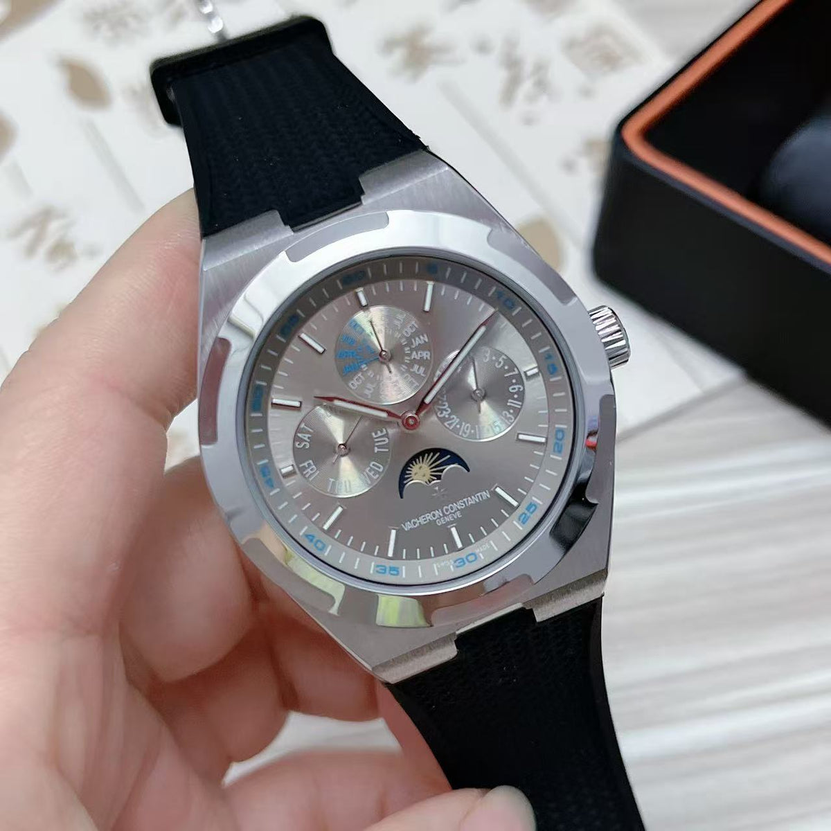 Luxury Automatic Mechanical Watch for Men Stainless Steel Overseas Moonphase 41mm Wristwatch
