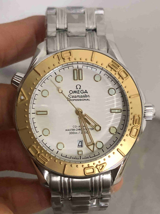 Mechanische Uhr für Herren OM202