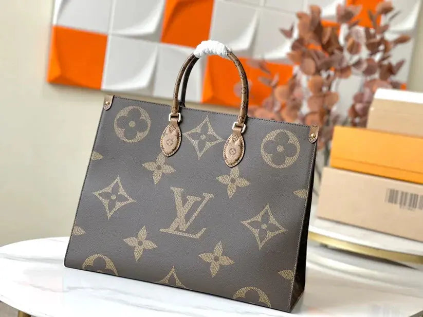 Luxury Mickey Keychain – Faux Leather & Fur Pom Charm-s2 mysite