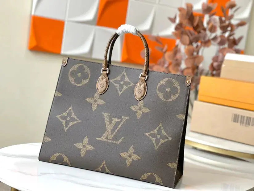 Luxe Monogram Leather Tote Bag-18 mysite