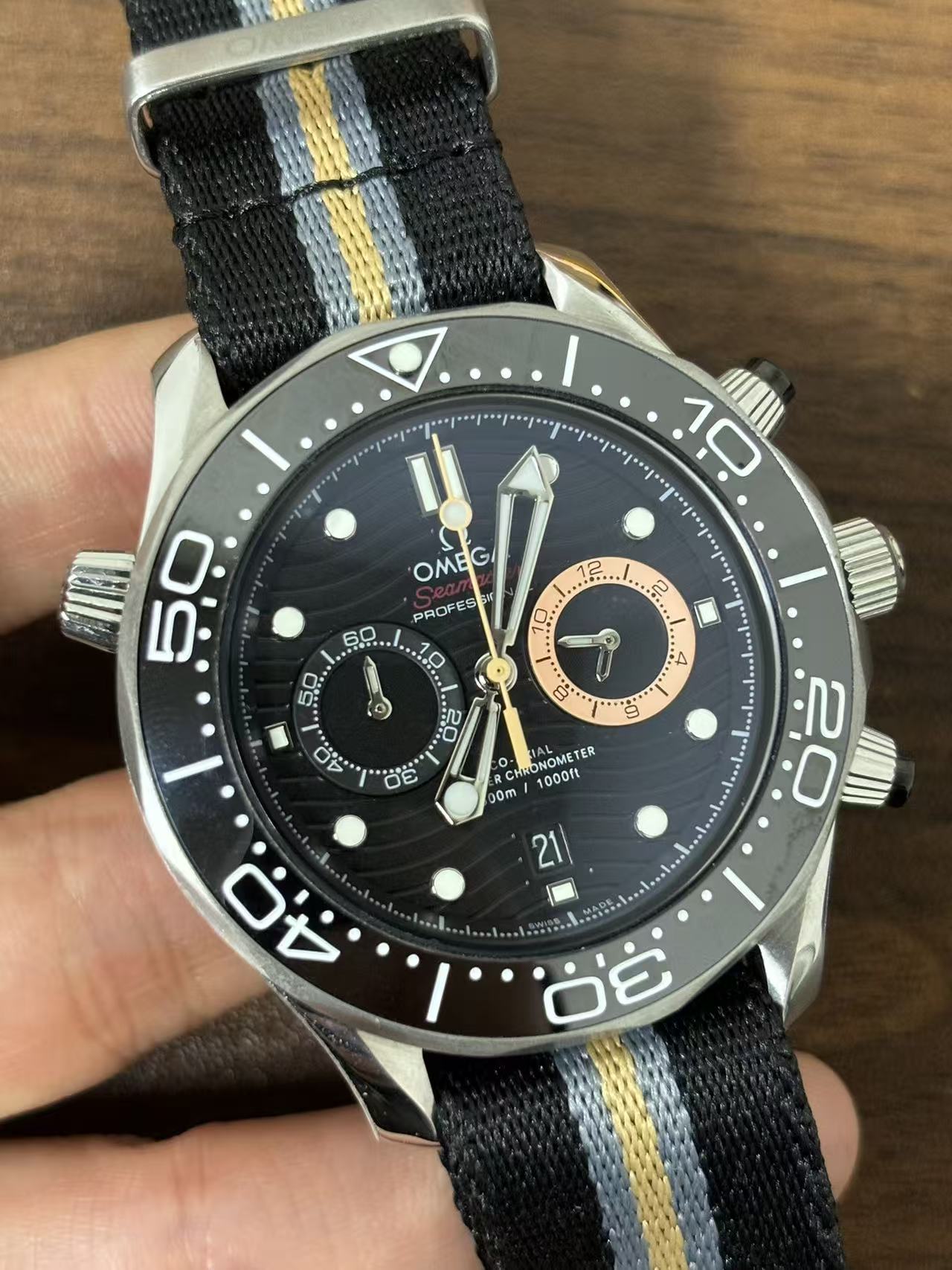 Replica Seamaster 300 Quartz Chronograph Mens Watches 42mm-1