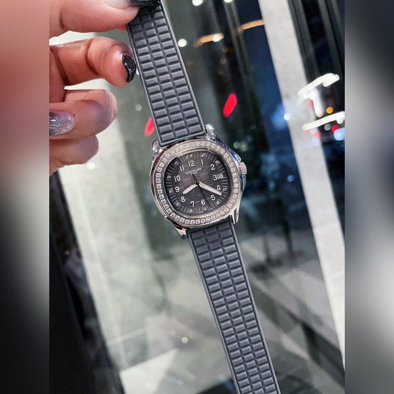 Replica AQUANAUT Stainless Steel Quartz Watch 35mm