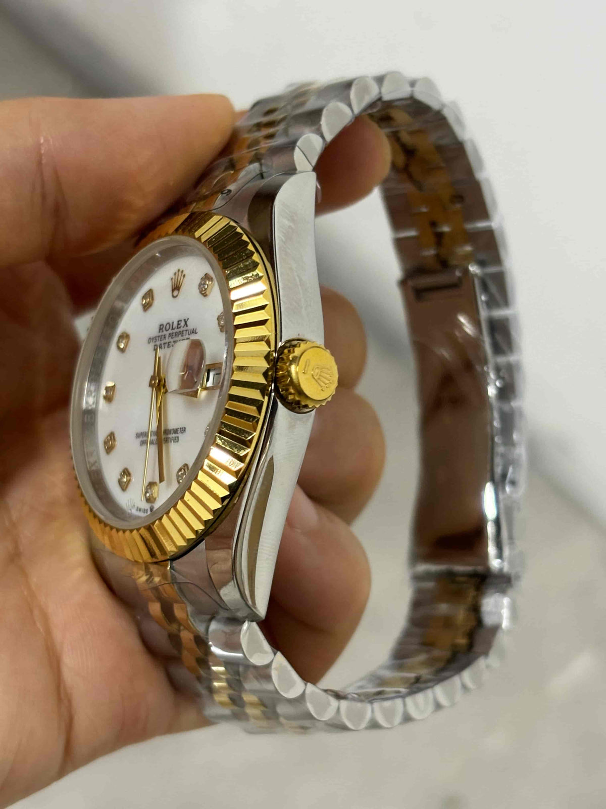 Replica Automatic Watch for Men and Women R238