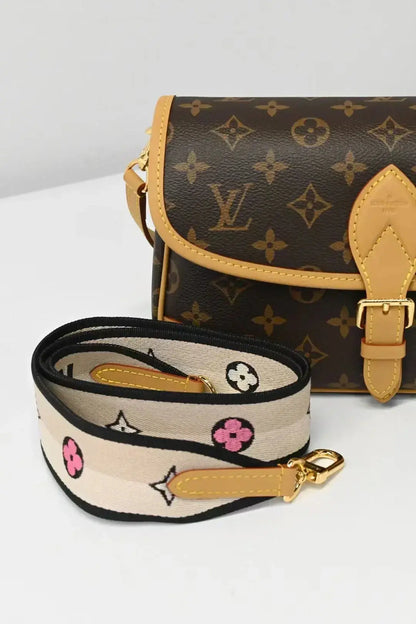 Vintage-Inspired Box Hand bag-18 mysite