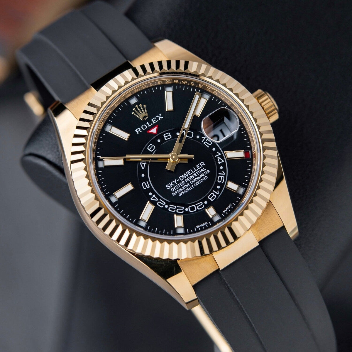Automatic Watch for Men Replica Sky Dweller Black Dial Rubber Belt 40mm R061212