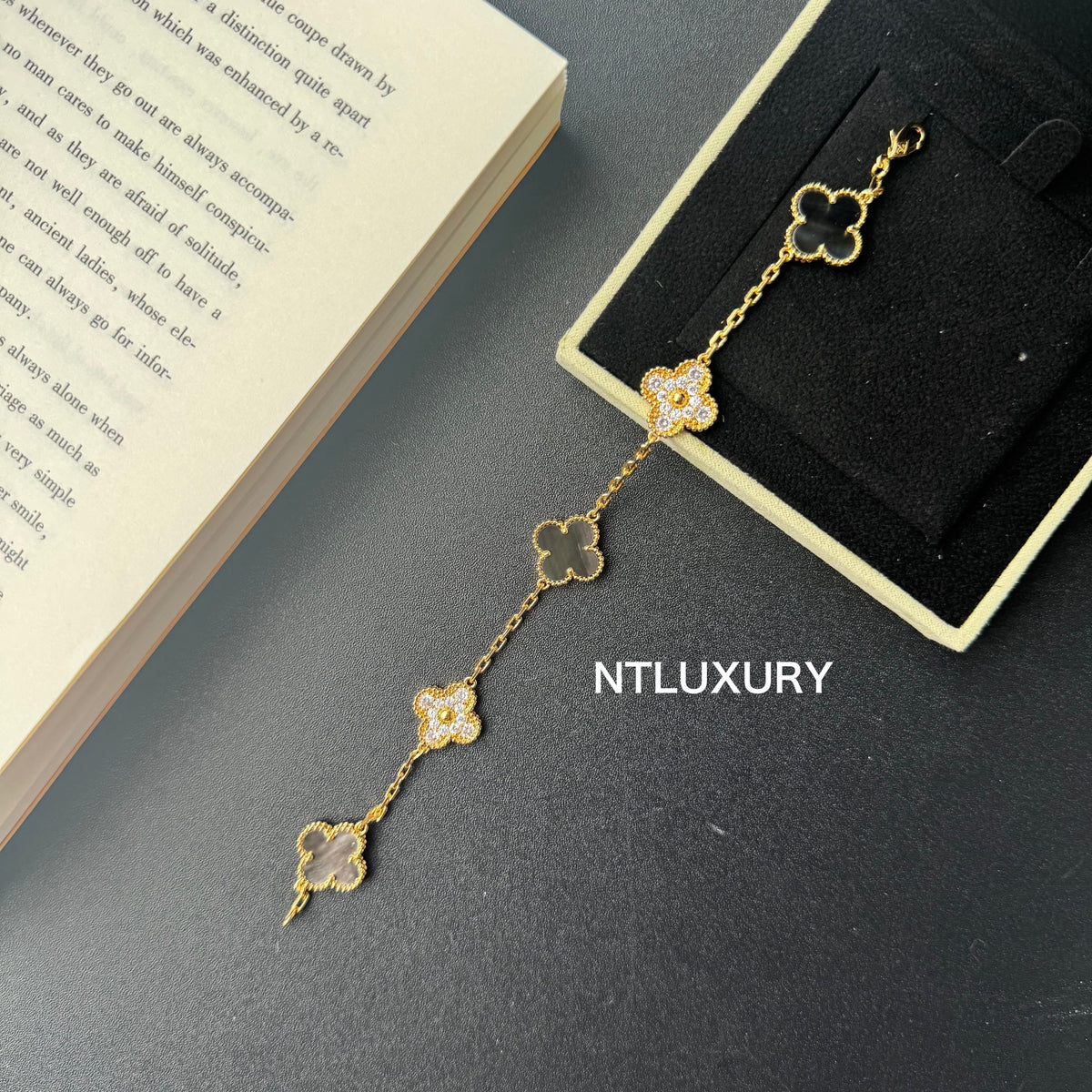 Shell Girl & Shining Leaves Bracelet (Grey) mysite