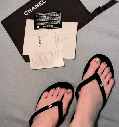 👡 Chic & Comfy Flat Flip Flops-s2 mysite