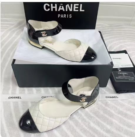 CC CLASSIC MARY JANE FLATS IN WHITE AND BLACK QUILTED CALFSKIN mysite