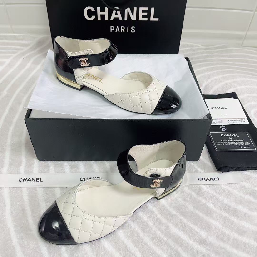 CC CLASSIC MARY JANE FLATS IN WHITE AND BLACK QUILTED CALFSKIN mysite