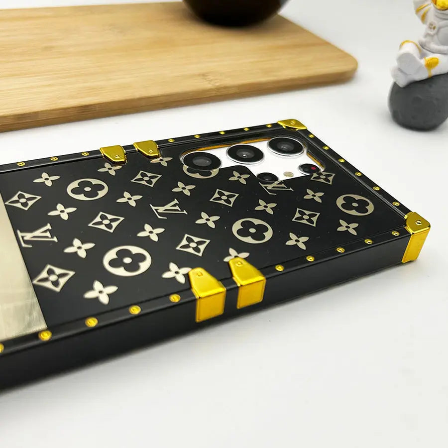 Luxury Branded Trunk Case With Chain For Samsung Galaxy S25/24/23 Series-1 mysite