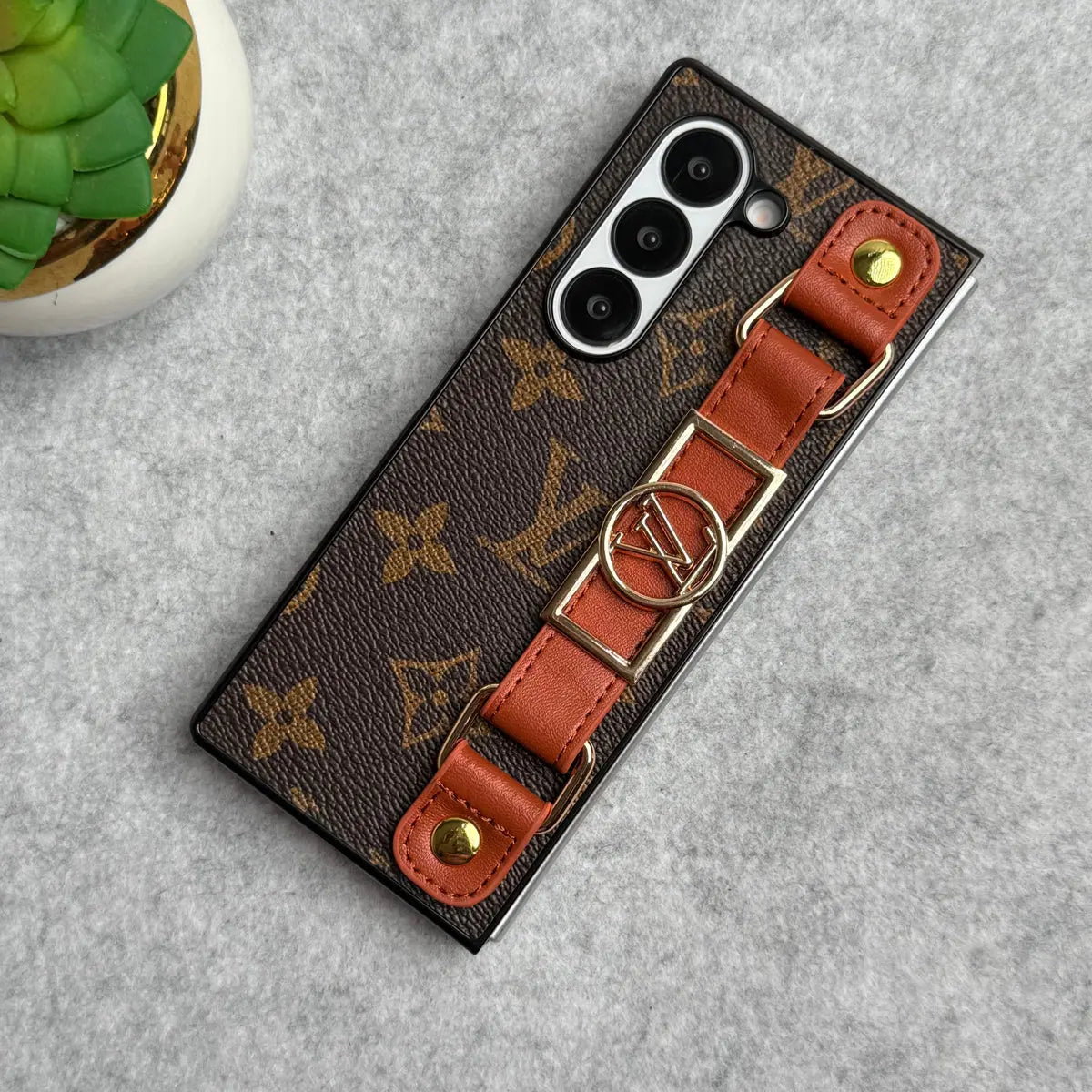Luxury Brand Strap Holder Case For Samsung Z Fold 7-4-1 mysite