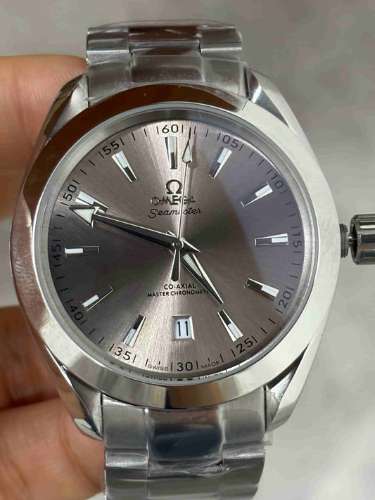 Mechanische Herrenuhr 40 mm OM169