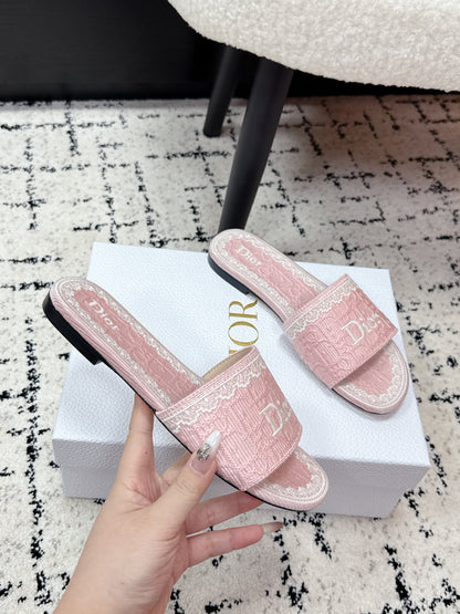 26S SLIDES IN LIGHT PINK EMBOSSED OBLIQUE LACE EMBROIDERY mysite