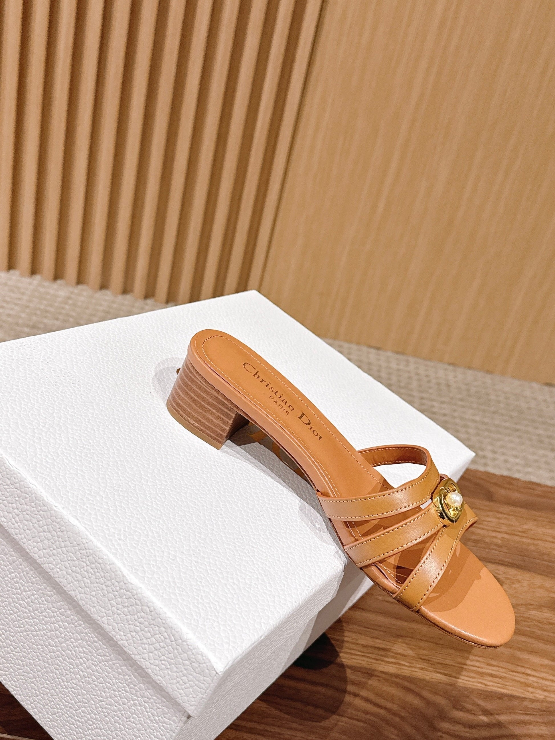 DIOR 26S MID HEEL SANDALS IN CARAMEL BROWN CALFSKIN MULTI STRAP GOLD HARDWARE mysite