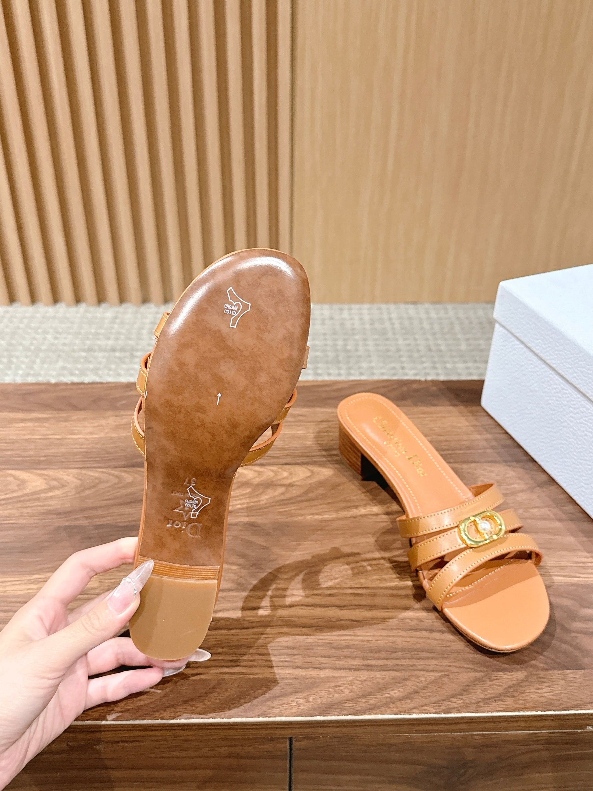 DIOR 26S MID HEEL SANDALS IN CARAMEL BROWN CALFSKIN MULTI STRAP GOLD HARDWARE mysite