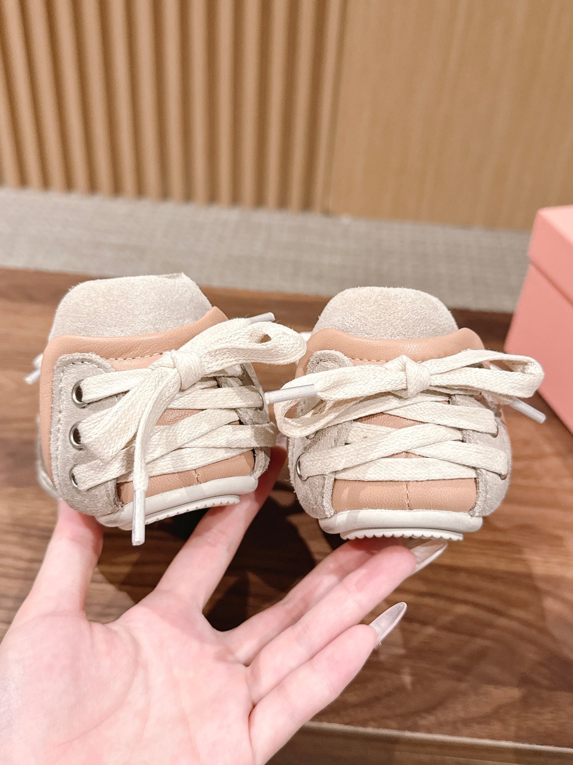 26S LOW TOP SNEAKERS IN LIGHT PINK SUEDE mysite