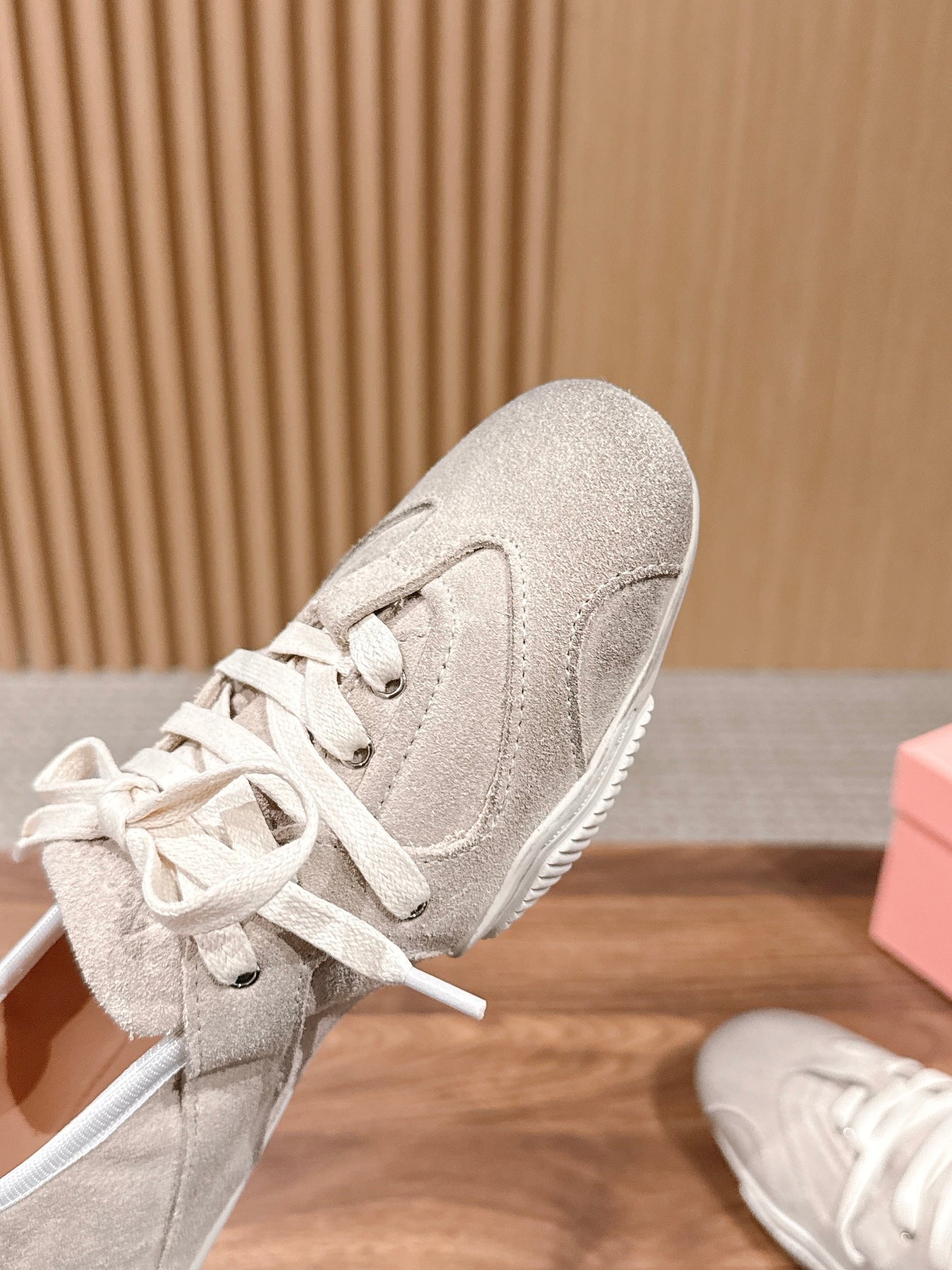 26S LOW TOP SNEAKERS IN LIGHT PINK SUEDE mysite