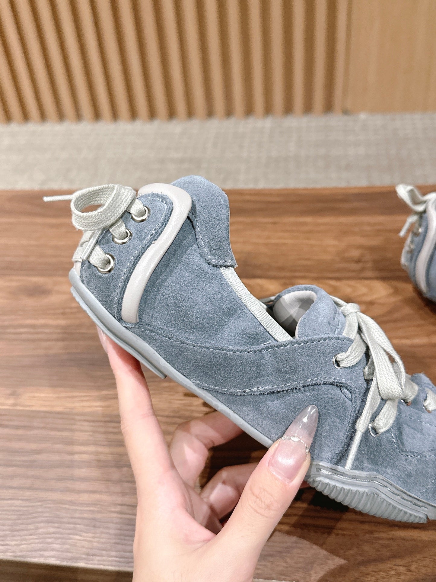 DIOR 26S LOW TOP SNEAKERS IN GREY SUEDE mysite