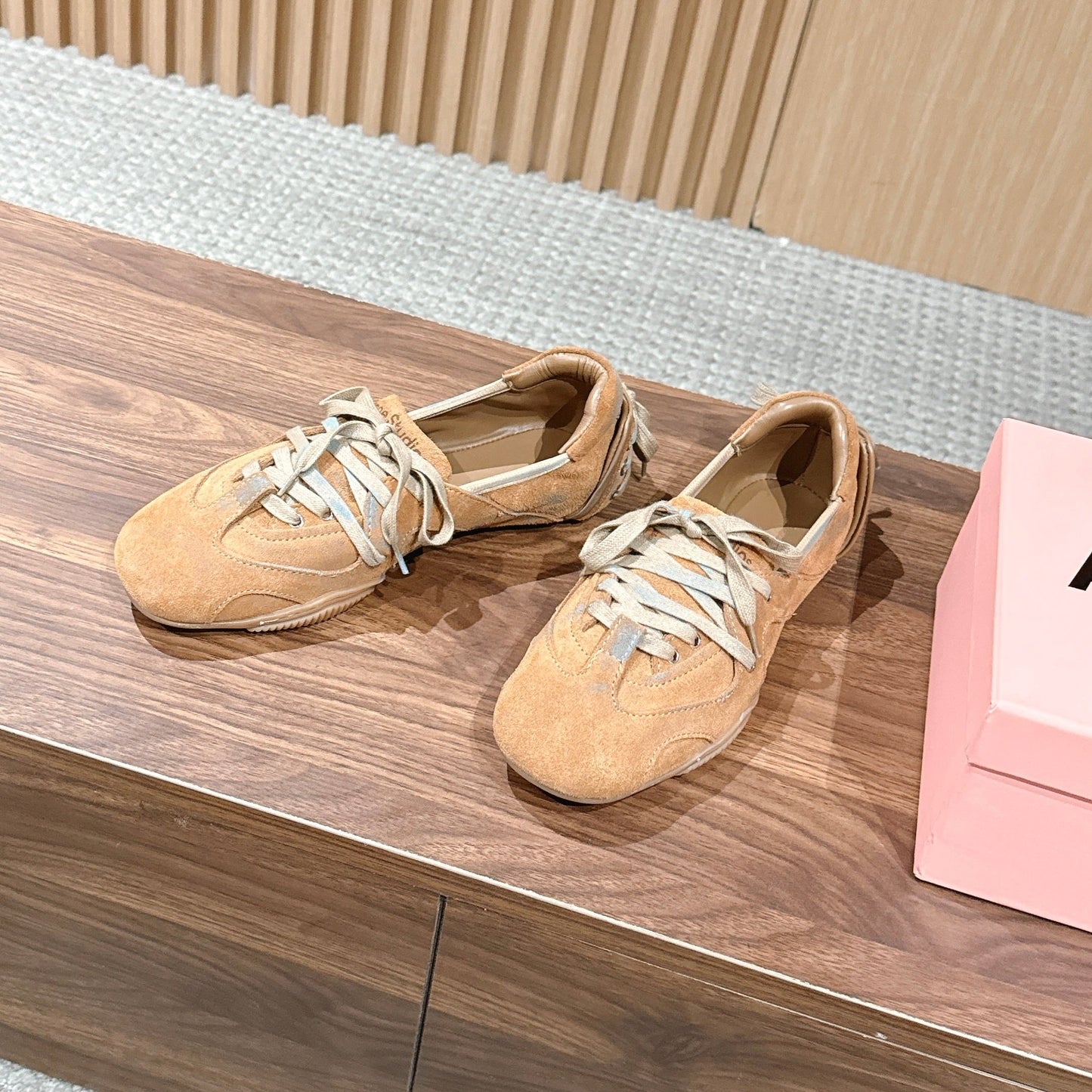 DIOR 26S LOW TOP SNEAKERS IN BEIGE SUEDE WITH LIGHT GREY LACES mysite