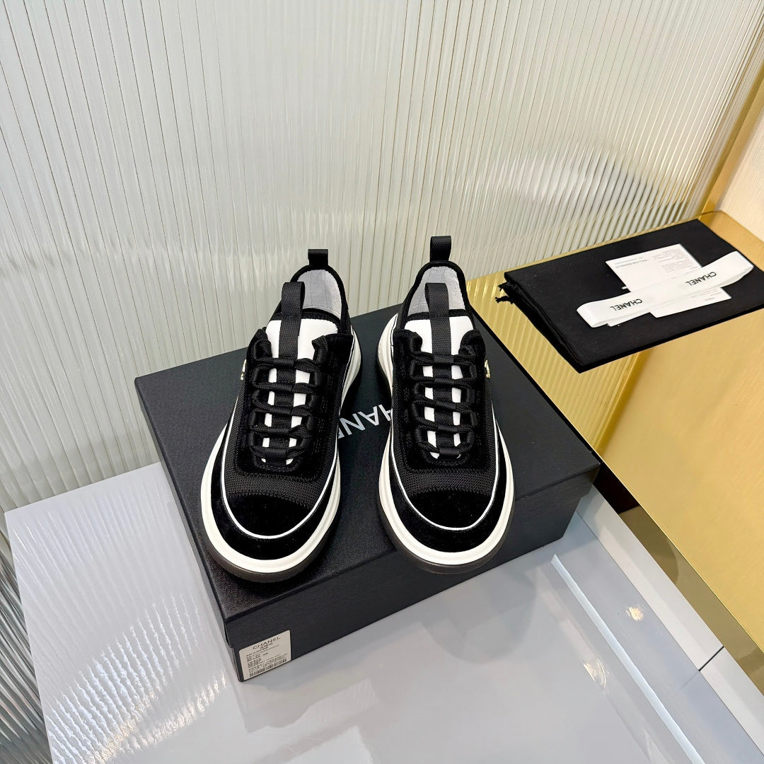 CHANEL 26S PLATFORM SNEAKERS IN BLACK MIX WHITE SUEDE WITH CC LOGO mysite