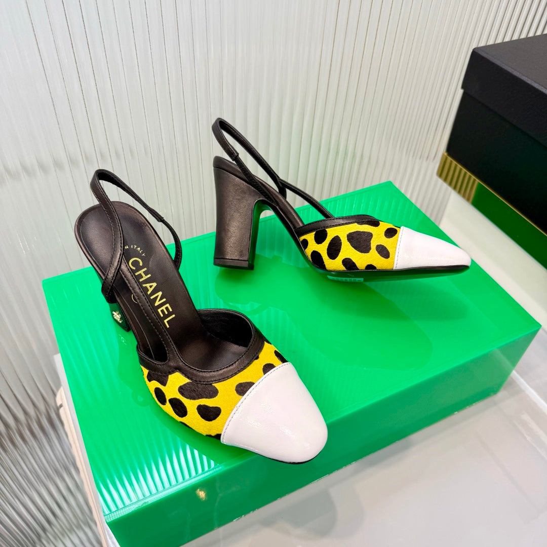 CHANEL 26S HIGH-HEEL SLINGBACKS 70 MM IN WHITE PATENT CALFSKIN WITH YELLOW PONY HAIR mysite