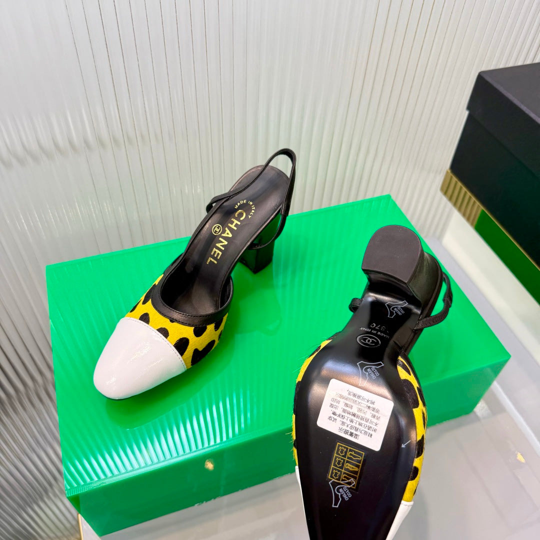 CHANEL 26S HIGH-HEEL SLINGBACKS 70 MM IN WHITE PATENT CALFSKIN WITH YELLOW PONY HAIR mysite