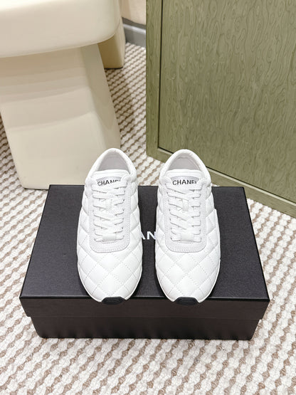 CHANEL 25S SNEAKERS IN WHITE CALFSKIN AND SUEDE mysite