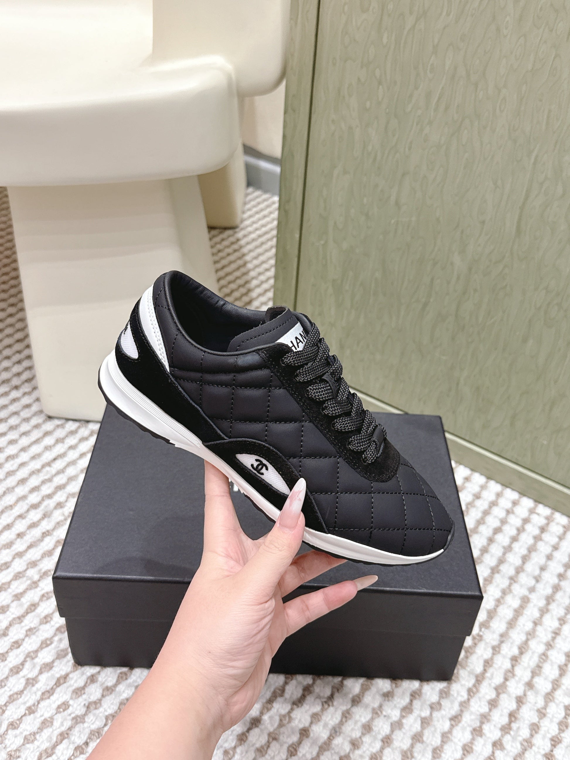CHANEL 25S SNEAKERS IN BLACK CALFSKIN AND SUEDE mysite
