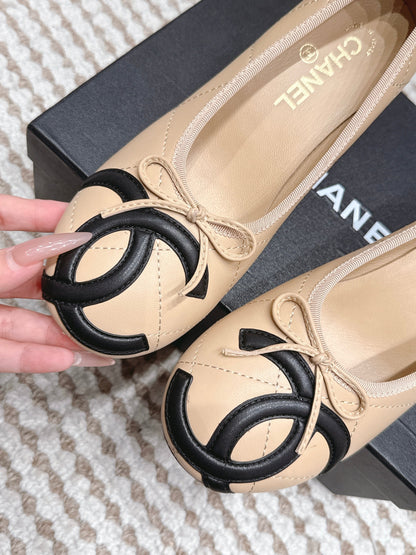 CHANEL 26S PEARL HIGH HEELS 55 MM IN BEIGE CALFSKIN WITH BLACK CC LOGO mysite