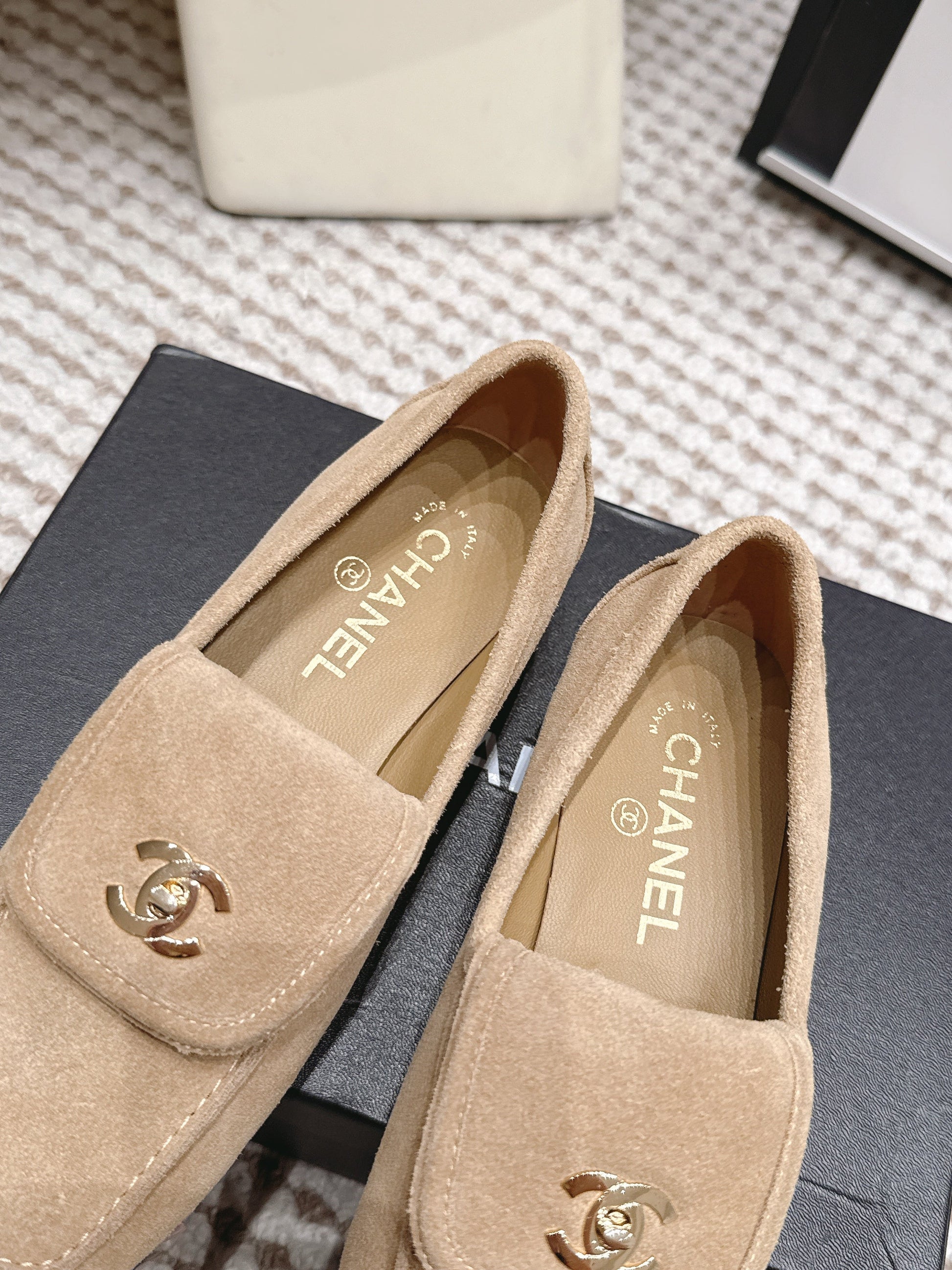 26S LOAFERS IN BEIGE SUEDE WITH GOLD-TONE CC LOGO mysite