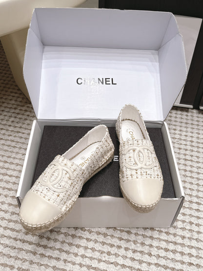 26S SLIP ONS IN WHITE TWEED AND PATENT CALFSKIN mysite