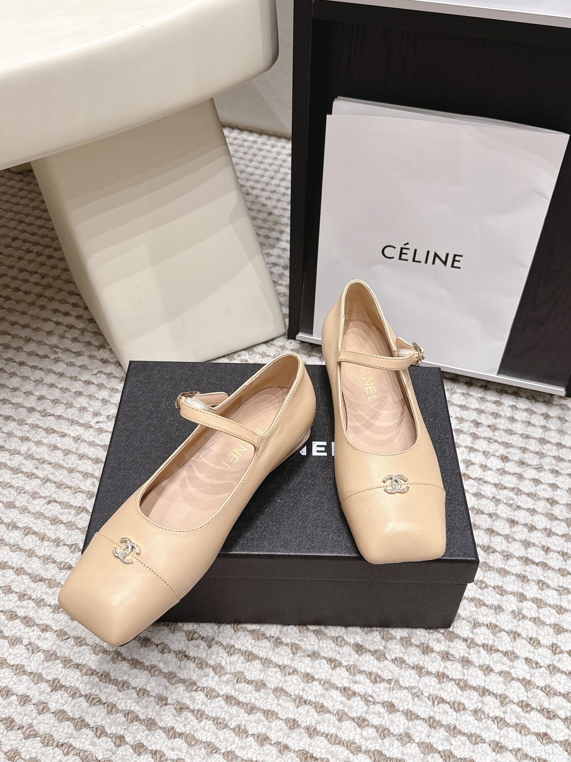 26S SQUARE TOE MARY JANE FLATS IN BEIGE CALFSKIN mysite