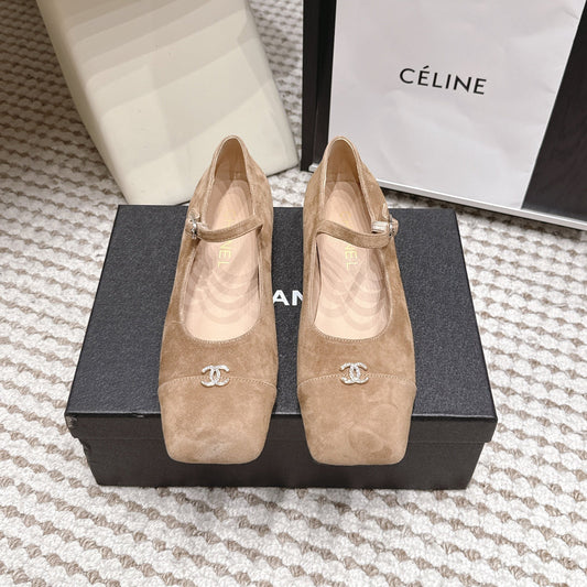 26S SQUARE TOE MARY JANE FLATS IN LIGHT BROWN SUEDE mysite