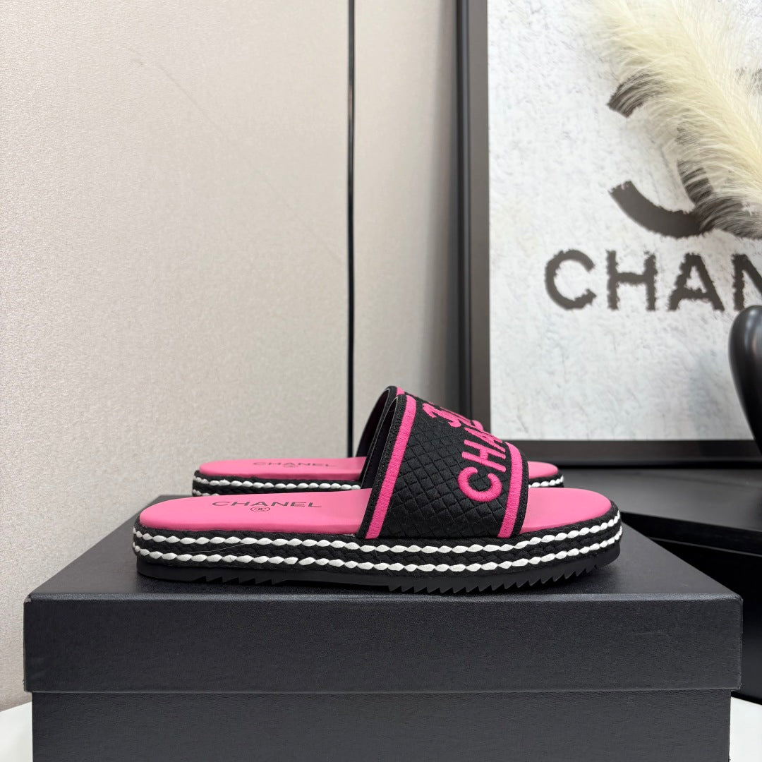 CC SLIDE SANDALS 25S IN PINK FABRIC AND CALFSKIN mysite
