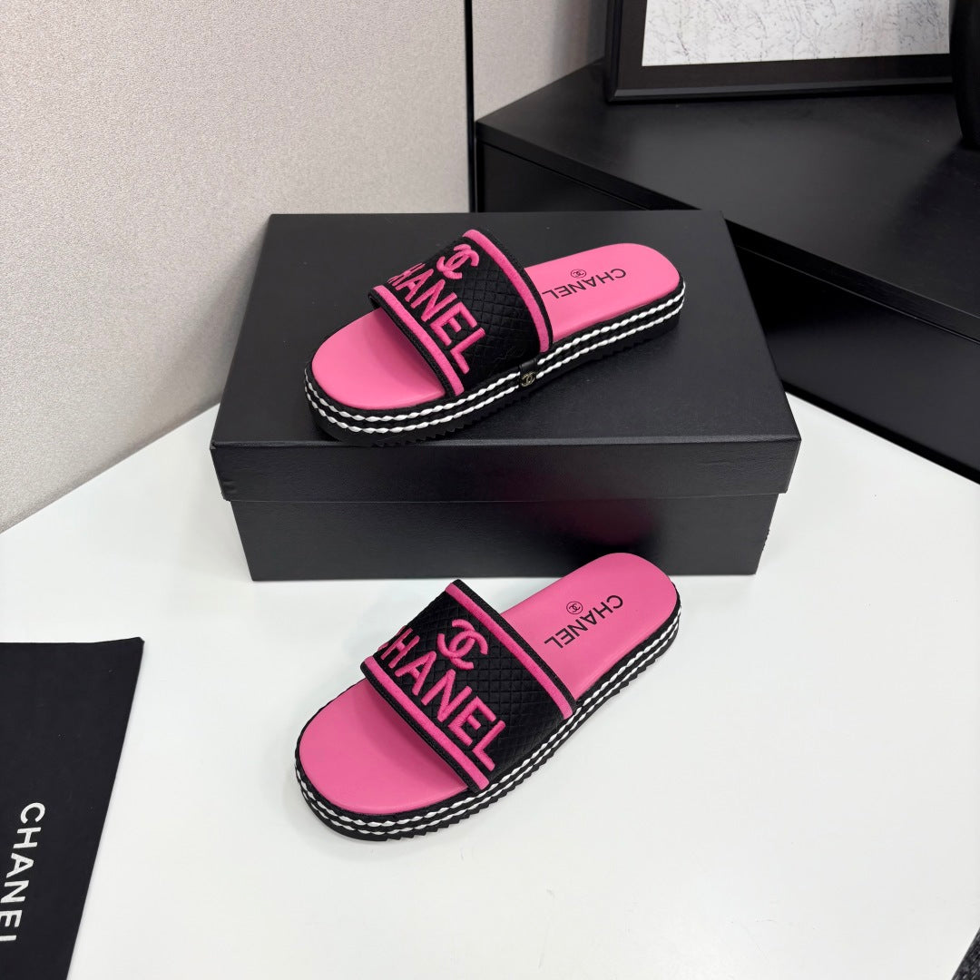 CC SLIDE SANDALS 25S IN PINK FABRIC AND CALFSKIN mysite